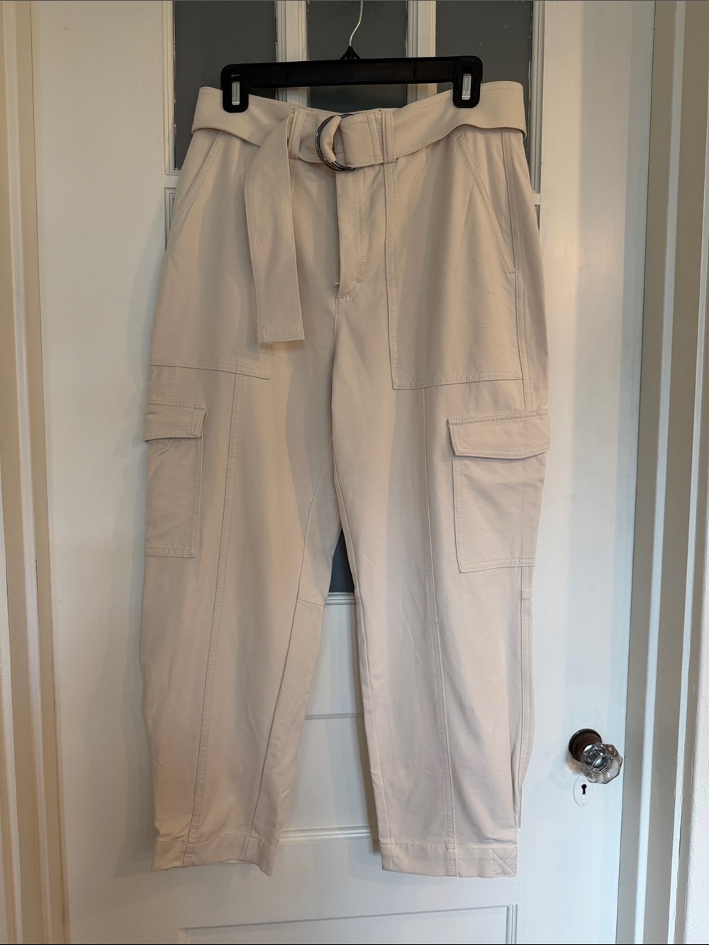 Off-white Cargo pants Banana Republic size 8